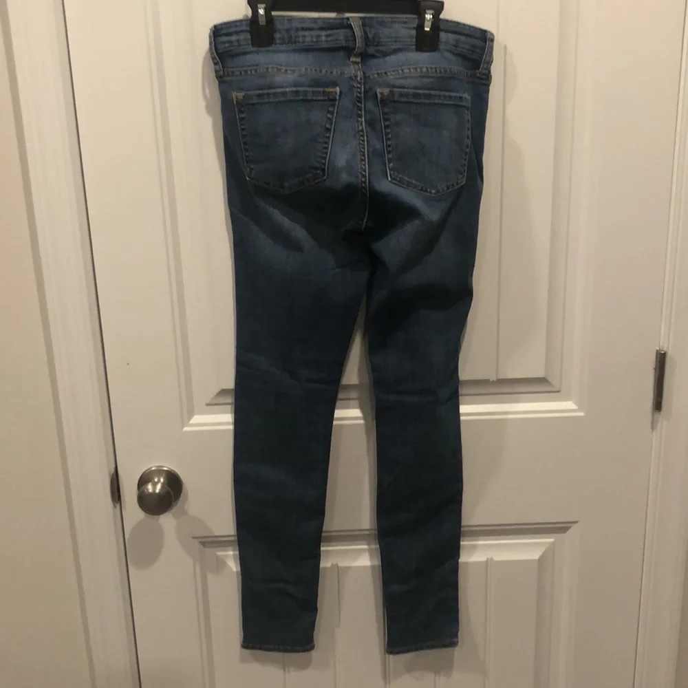 Women’s Gap 4/27 Skinny Jean in medium indigo good condition - Picture 4 of 6
